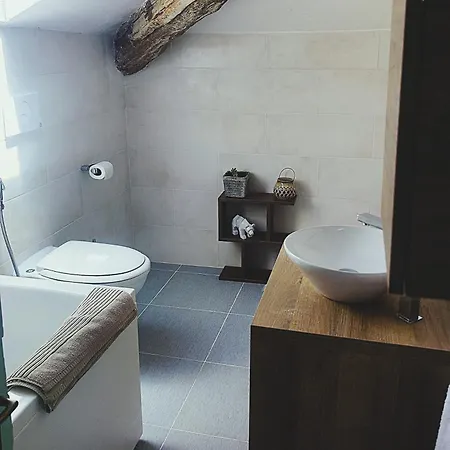 Alma, Bed&breathe B&B 산 페델레 인텔비